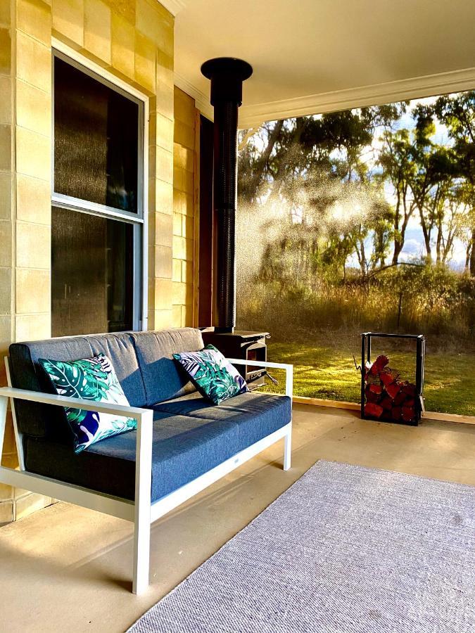 Accommodation Creek Cottages & Sundown View Suites Ballandean Exterior photo